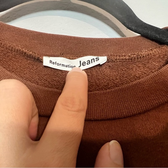 Reformation Brown Cropped Sweatshirt Size XS Flaw Discoloration - Picture 4 of 10